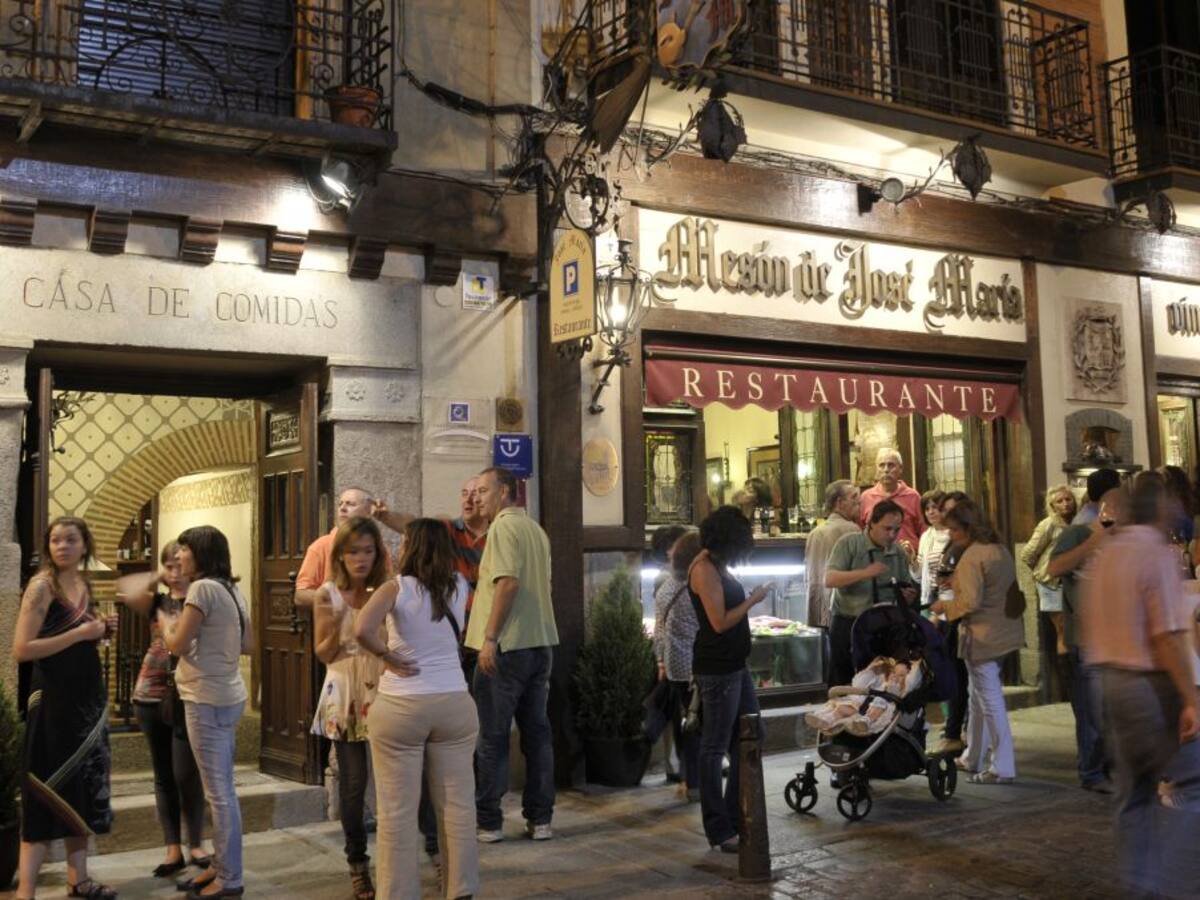 La hostelería reclama la exoneración de algunos impuestos y tasas mientras dure el cierre de sus negocios