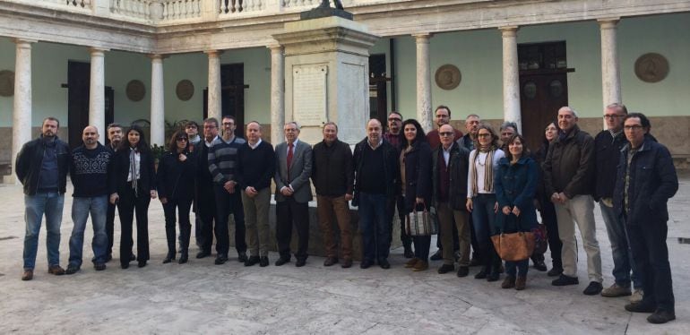 Presentación del acuerdo de los principales sindicatos para exigir la capacitación lingüística a todos los trabajadores públicos