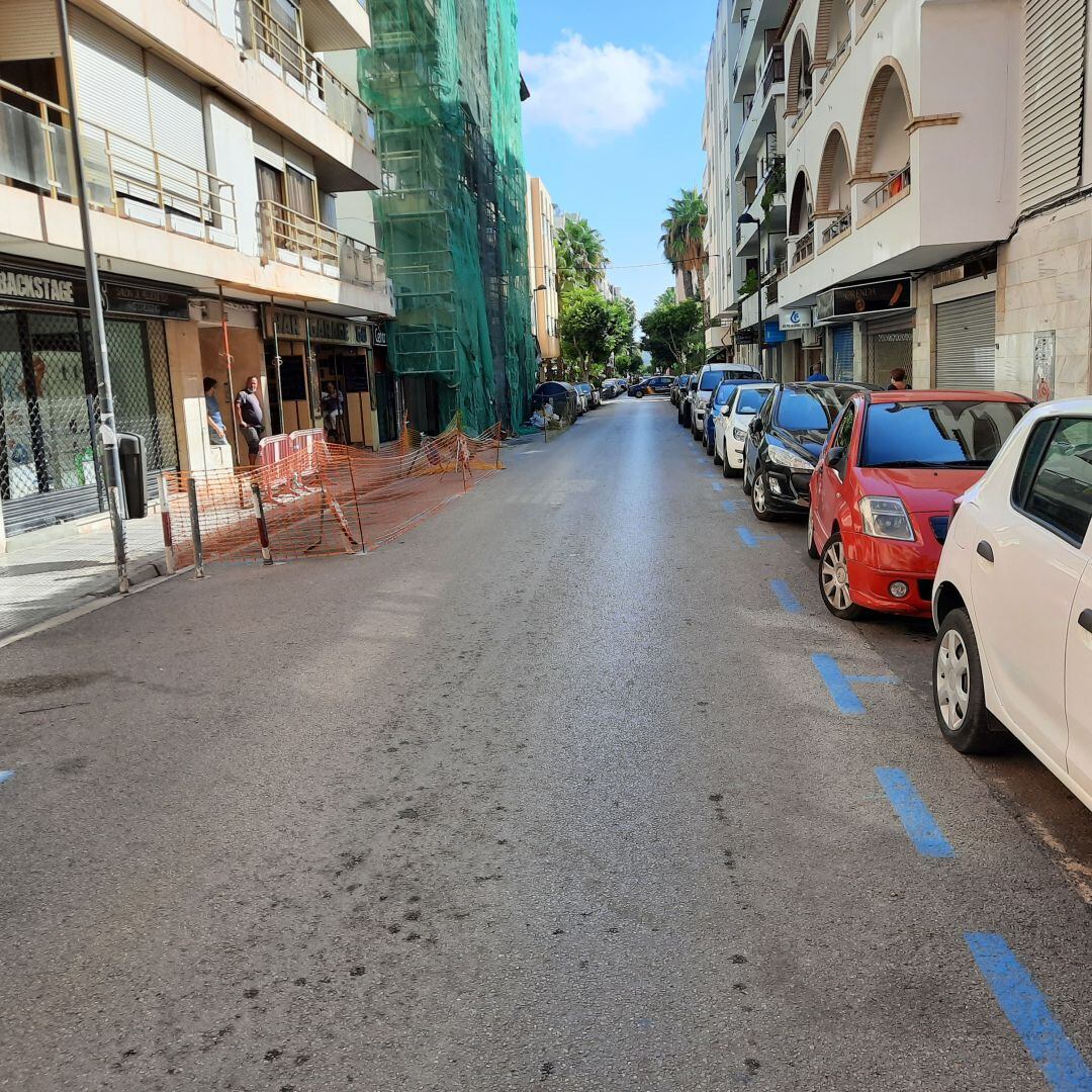 Vehículos estacionados en Ibiza