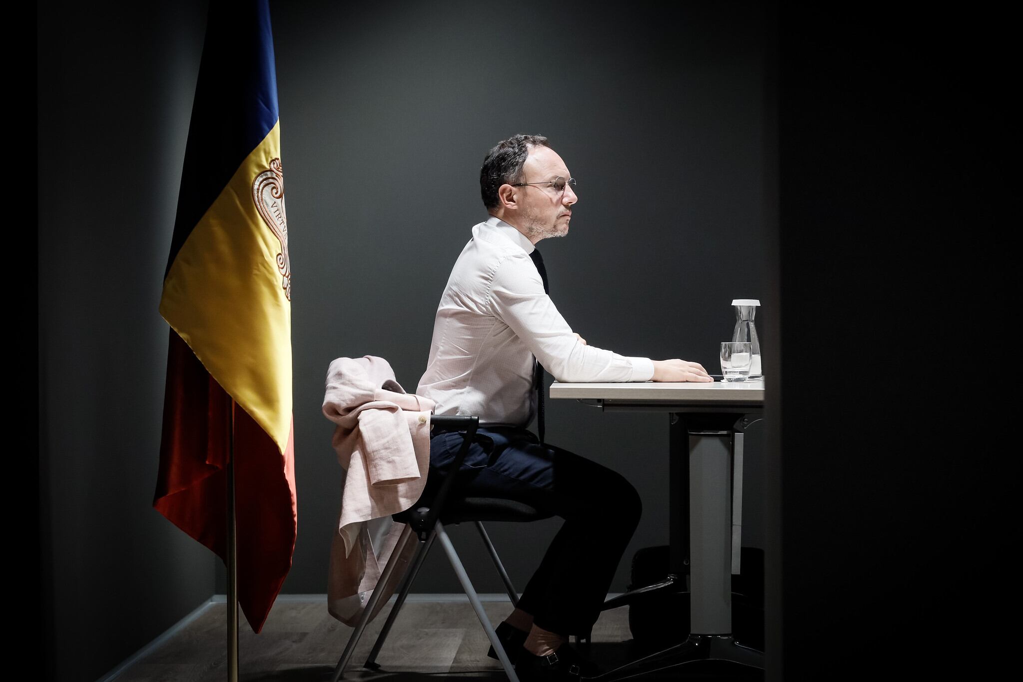 Espot durant la signatura del pacte d&#039;estat per a l&#039;Acord d&#039;Associació amb la Unió Europea.