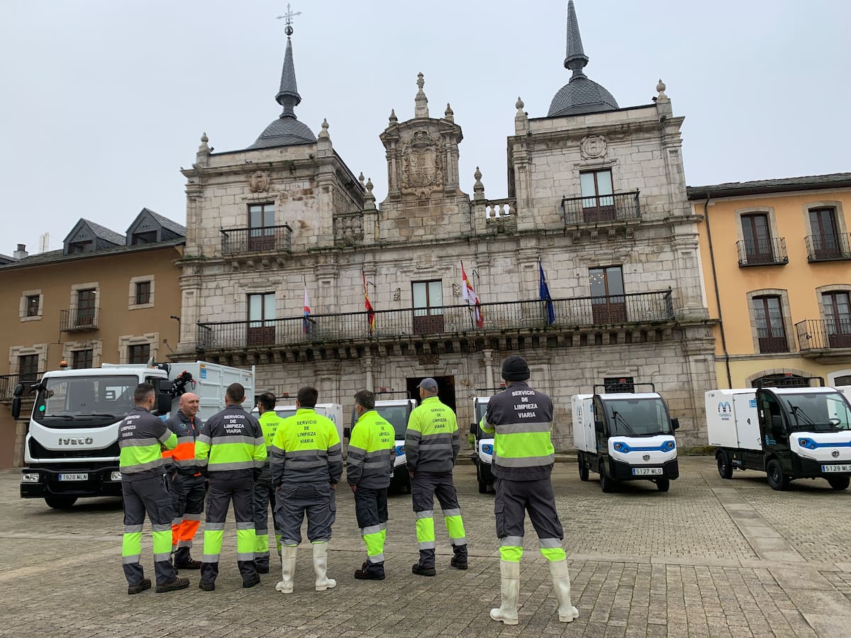 FCC y trabajadores de la concesionaria de limpieza de Ponferrada pelean en los juzgados la aplicación de un convenio provincial o propio