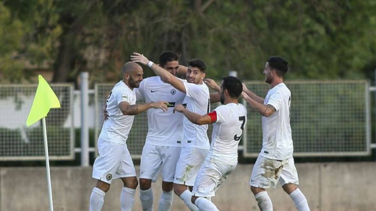 Los Flores, la alegría de los blanquiazules