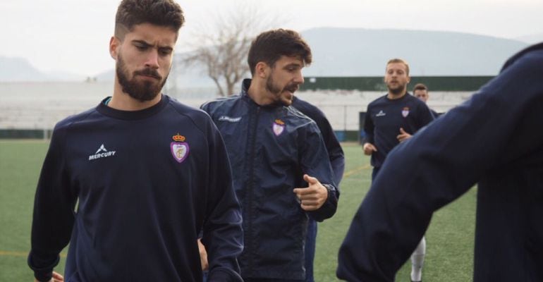 Álvaro Torralbo durante su primer entrenamiento como futbolista del Real Jaén.