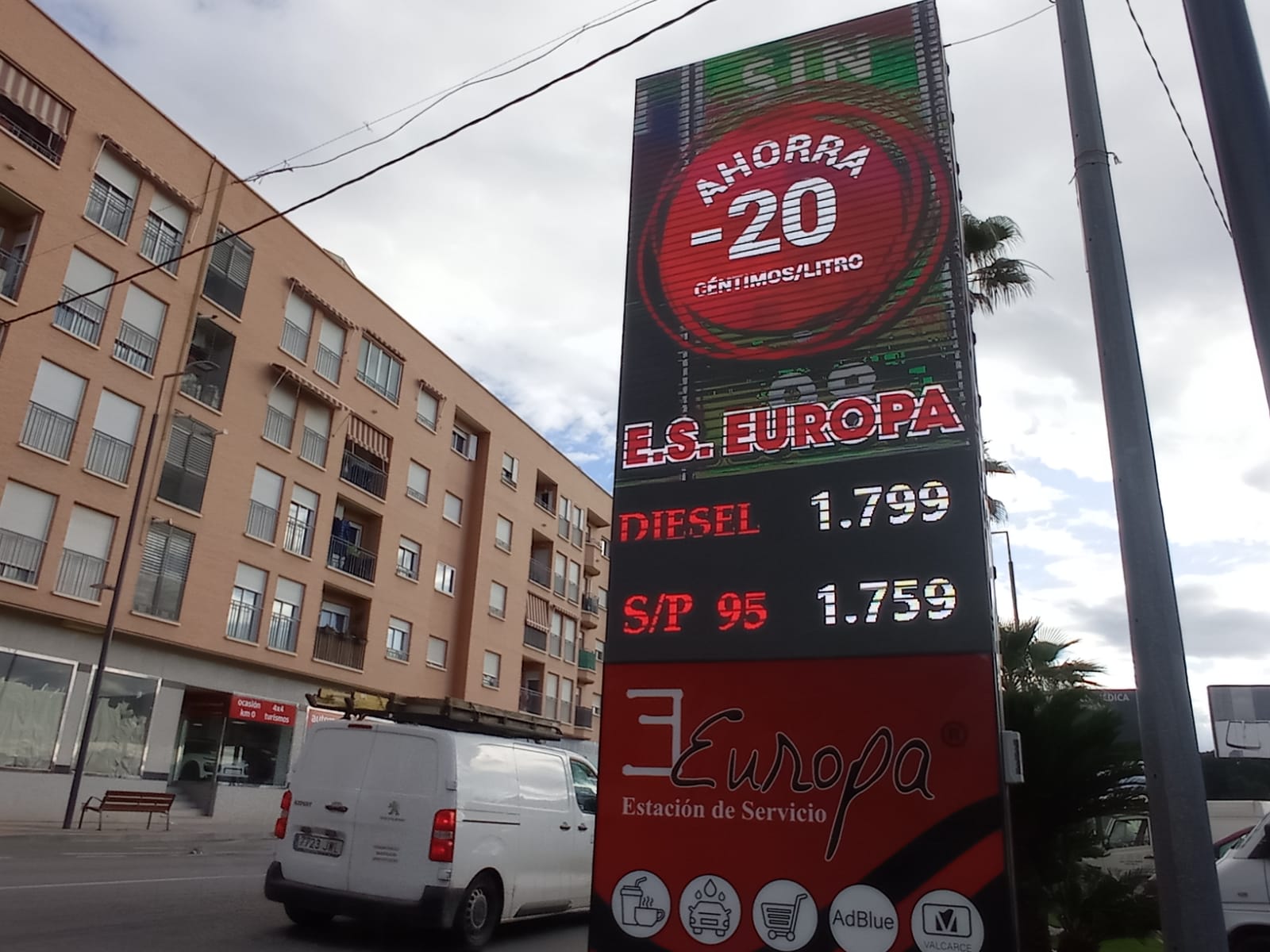 Precio del combustible este viernes en Lorca