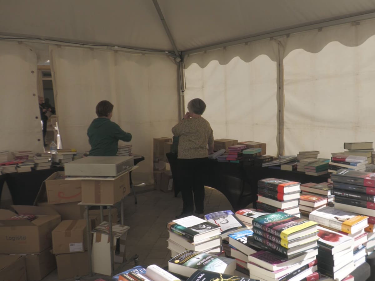 Elche se prepara para la Feria del Libro de 2026 que cambiará de ubicación al paseo de Jaca en Traspalacio