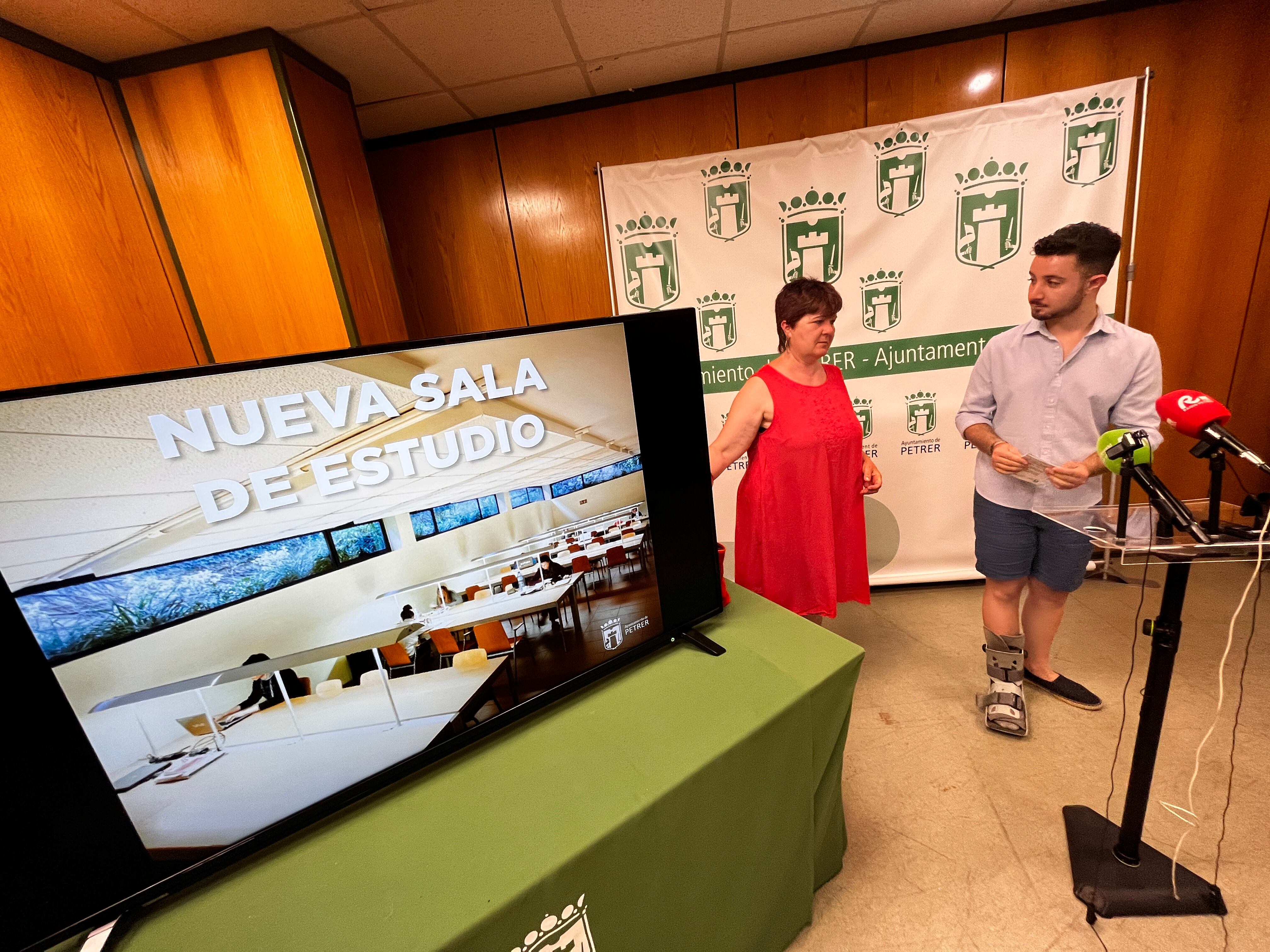 Presentación nueva sala estudio en Petrer