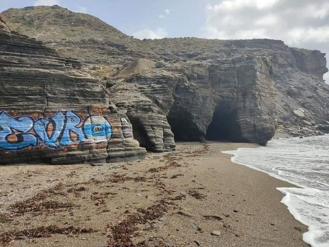 Grafiti aparecido en Cala Cocón (Calblanque)