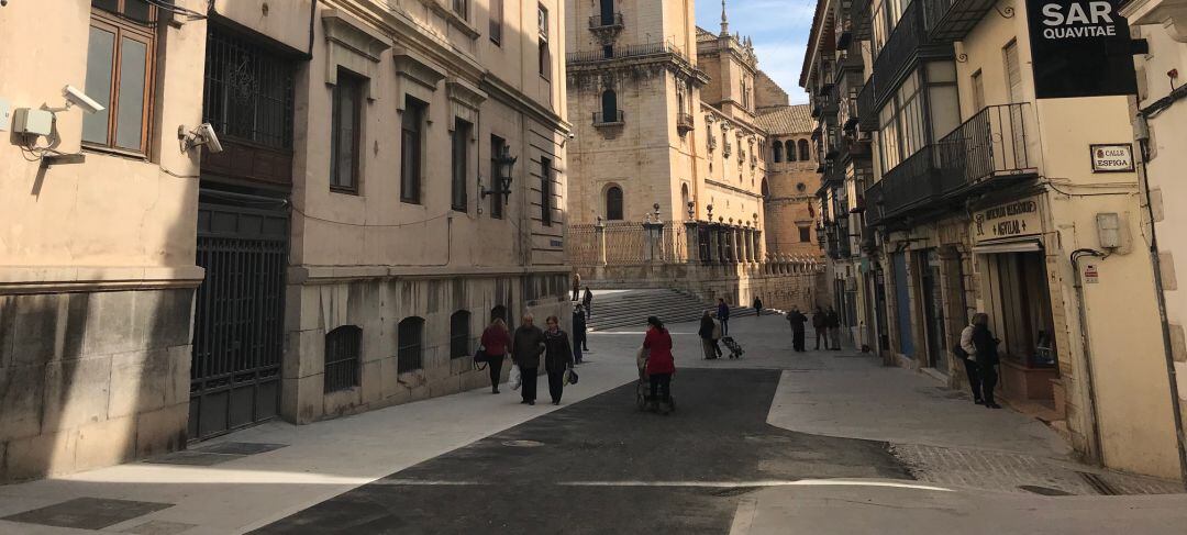 La Carrera de Jesús se llegó a asfaltar, aunque posteriormente el Ayuntamiento tuviera que rectificar tras el informe negativo de Cultura