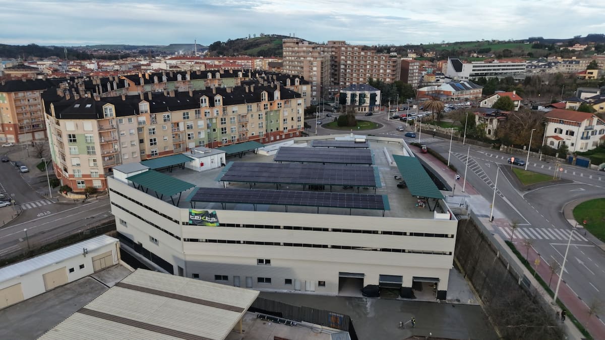 El aparcamiento del Ferial de Torrelavega se abrirá en febrero y se regulará mediante la ERA