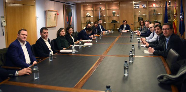 José Ramón Lete, secretario de Estado para el Deporte, ha presidido la reunión entre la Asociación de Baloncestistas Profesionales (ABP) y la Asociación de Clubes de Baloncesto (ACB) que ha terminado sin acuerdo.