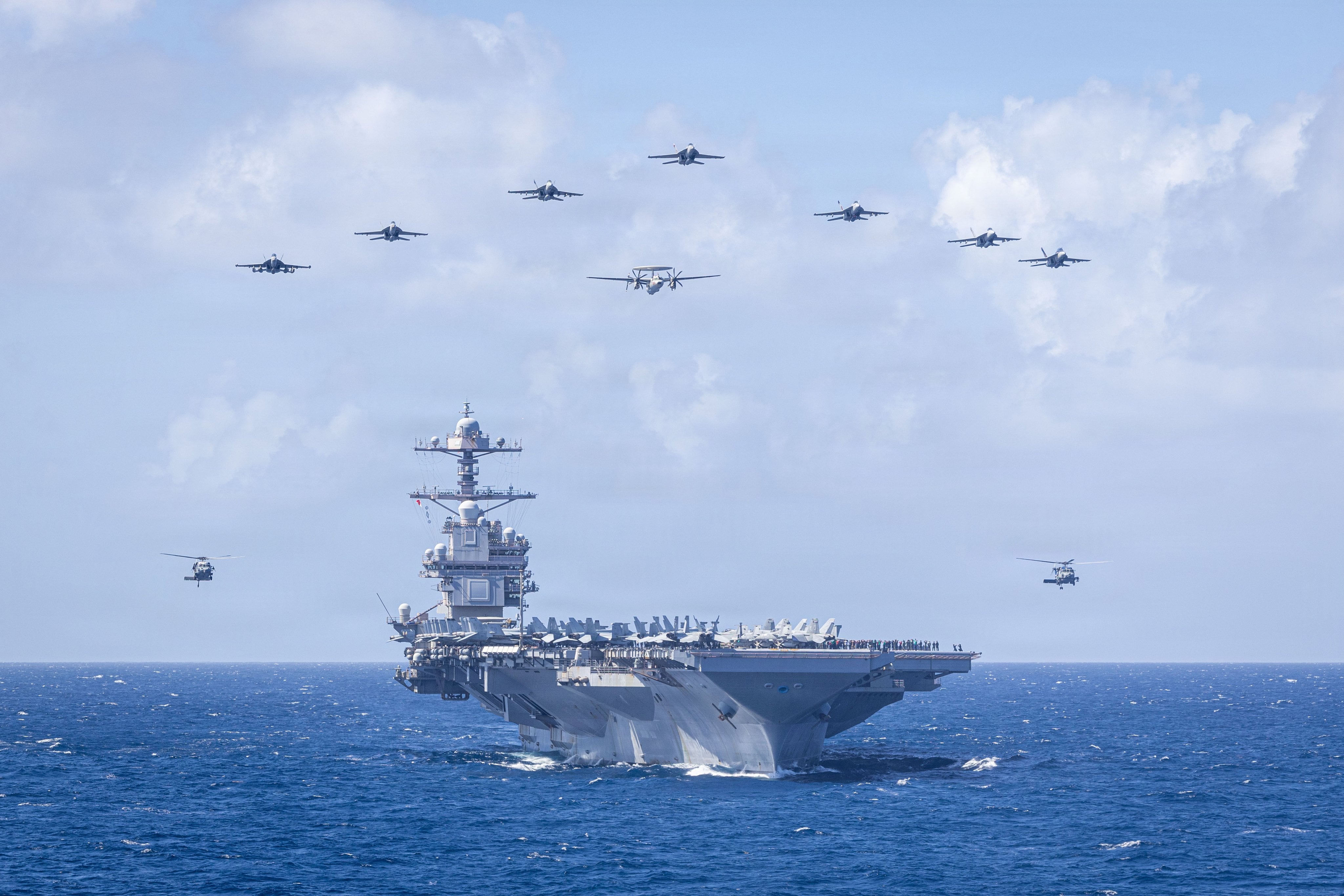El presidente estadounidense, Donald Trump, ordenó el despliegue del portaaviones USS Abraham Lincoln junto con su grupo de combate a aguas de Oriente Medio y ha ordenado el envío de otro más, el USS Gerald R. Ford (en la imagen), para presionar a Irán.