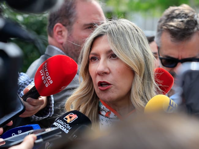 ZARAGOZA, 08/04/2026.- La vicepresidenta del Gobierno de Aragón en funciones, Mar Vaquero, tras reunión con dirigentes de Vox para tratar sobre el pacto de gobierno en Aragón, este miércoles en Zaragoza. Las negociaciones entre PP y Vox para alcanzar un acuerdo de Gobierno en Aragón avanzan y ambos partidos han mostrado este miércoles sintonía y voluntad de llegar a un entendimiento que permita la investidura como presidente del popular Jorge Azcón, aunque aún no han alcanzado un pacto. EFE/ Javier Cebollada