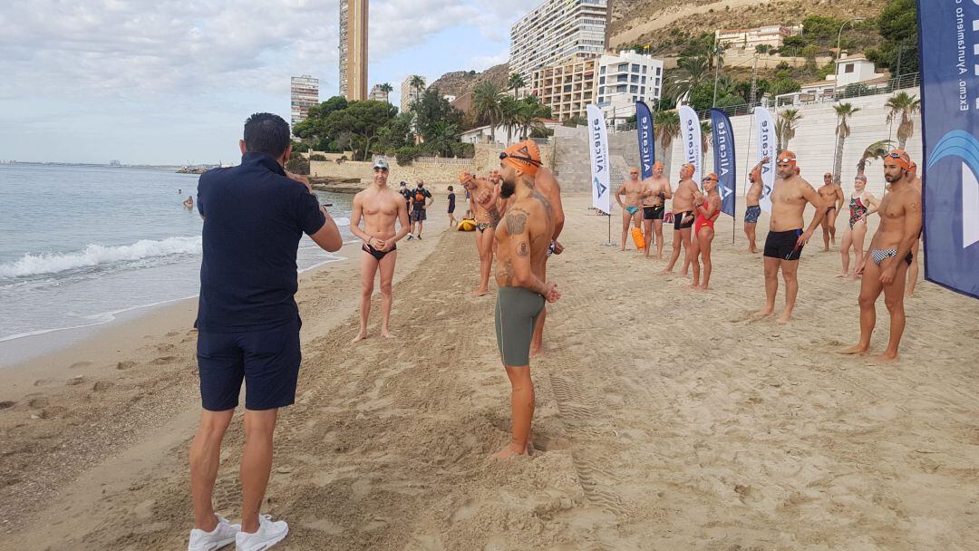 Inauguración en la playa de La Albufereta del canal de nado más largo de España