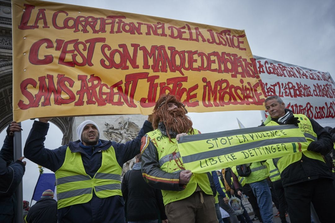 Según el Ministerio del Interior, un total de 84.000 personas participaron en las diferentes convocatorias por toda Francia