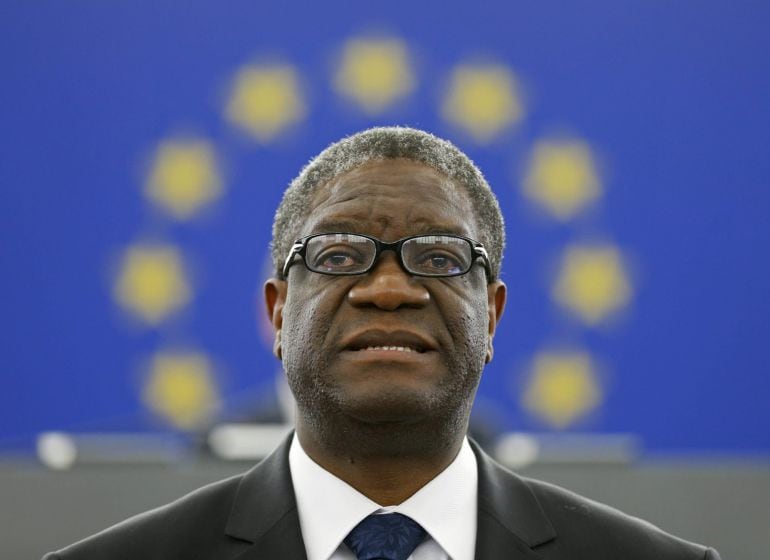 Denis Mukwege durante su discurso en la ceremonia de entrega del premio Sajarov 2014 otorgado por el Parlamento Europeo