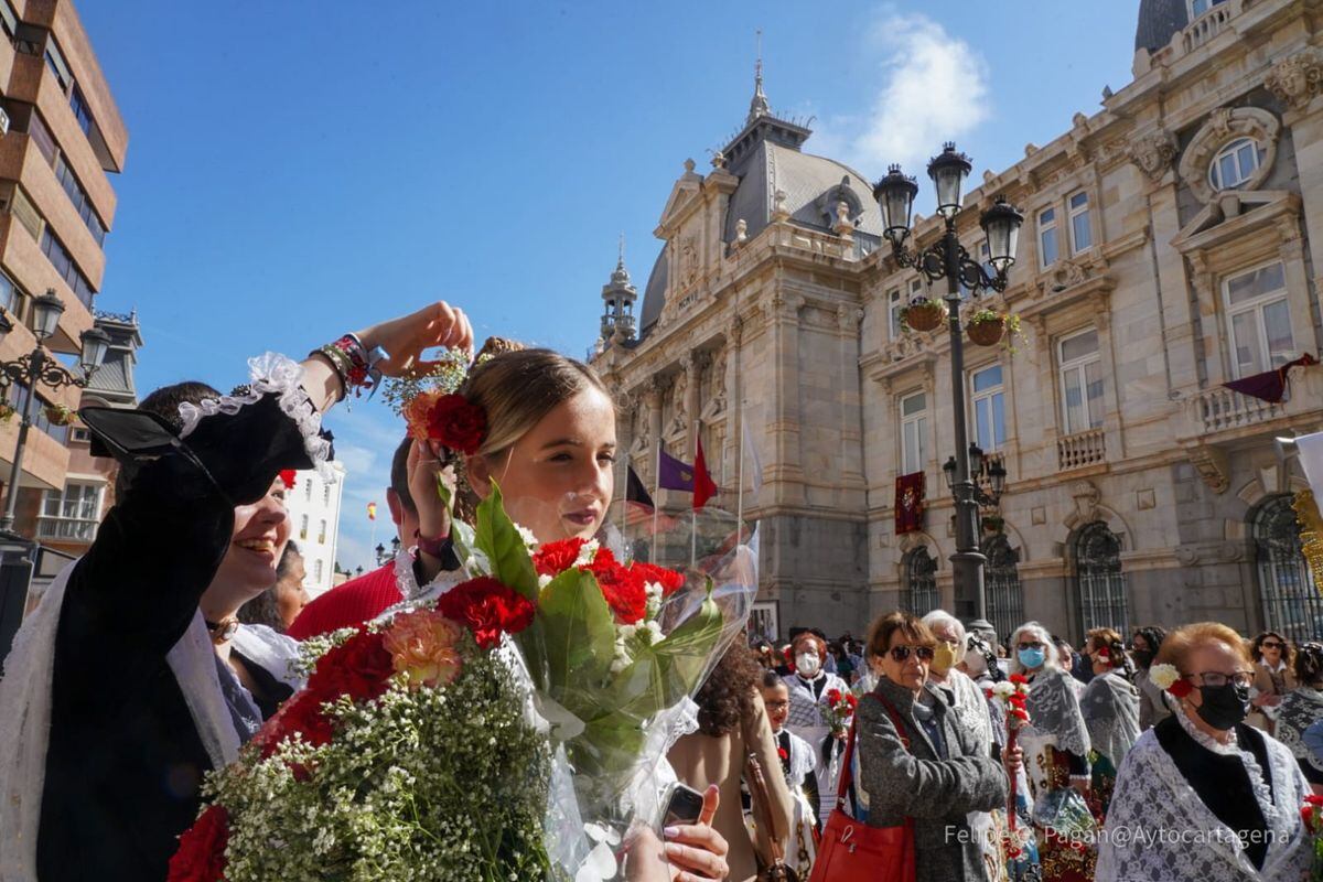 Desfile y Ofrenda Floral a la Virgen de la Caridad (Imagen de Archivo)