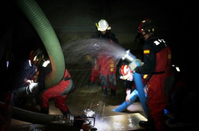 Operaris de la Unitat Militar d'Emergències. Foto: UME