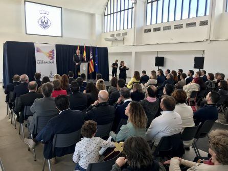 Momento del acto institución en el Hipódrom de Sant Rafel