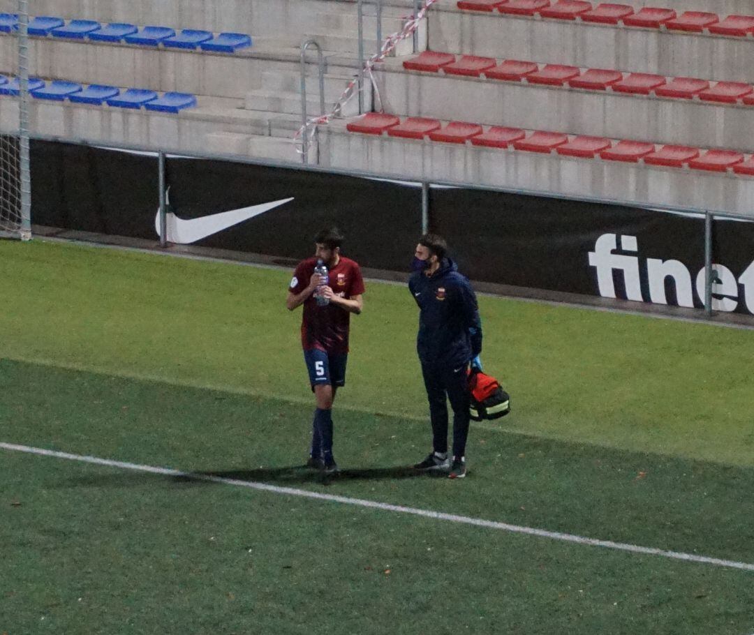 Víctor Oliver se une a la lista de bajas por lesión en el Eldense