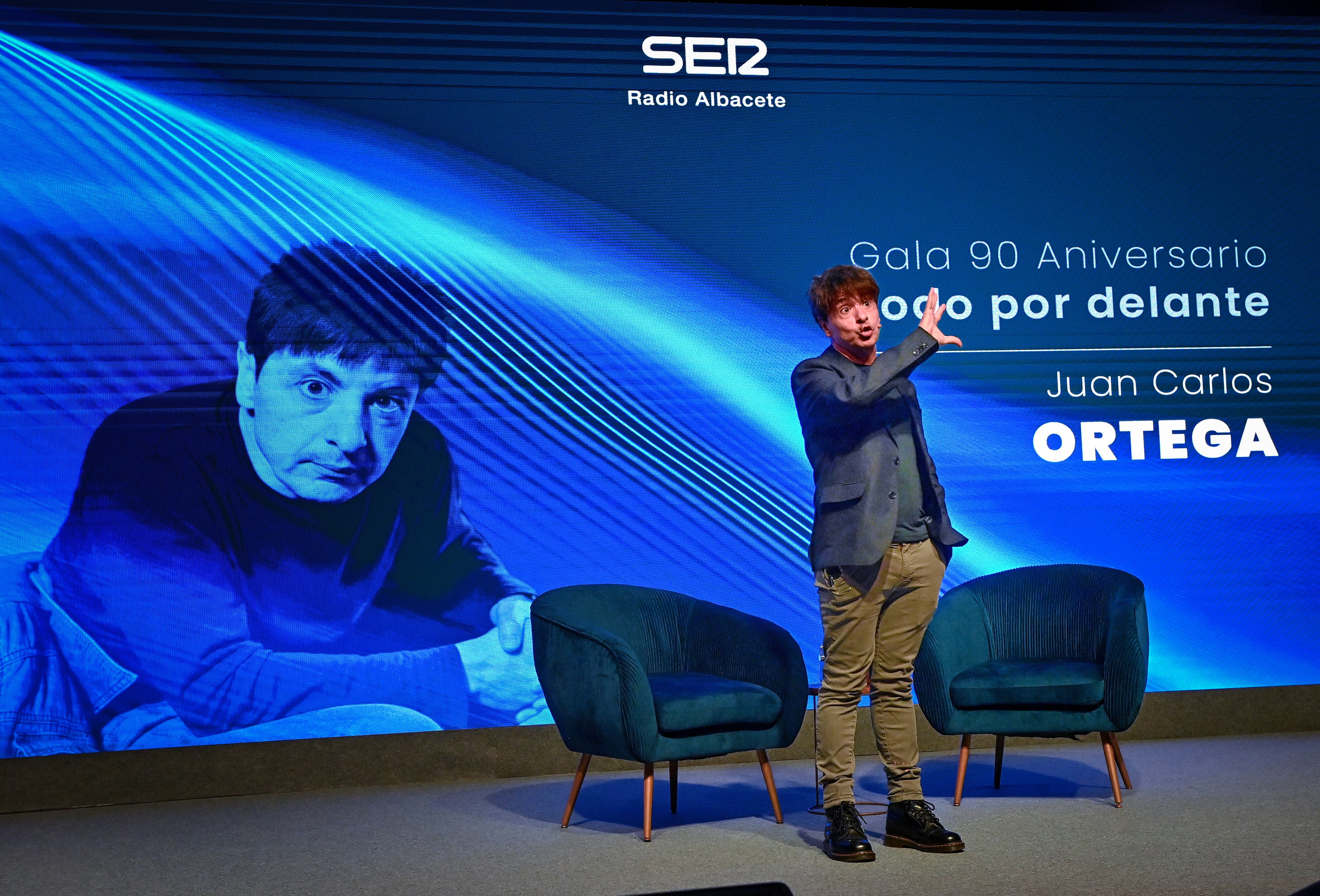 Juan Carlos Ortega durante la presentación de la gala por el 90 aniversario de Radio Albacete.