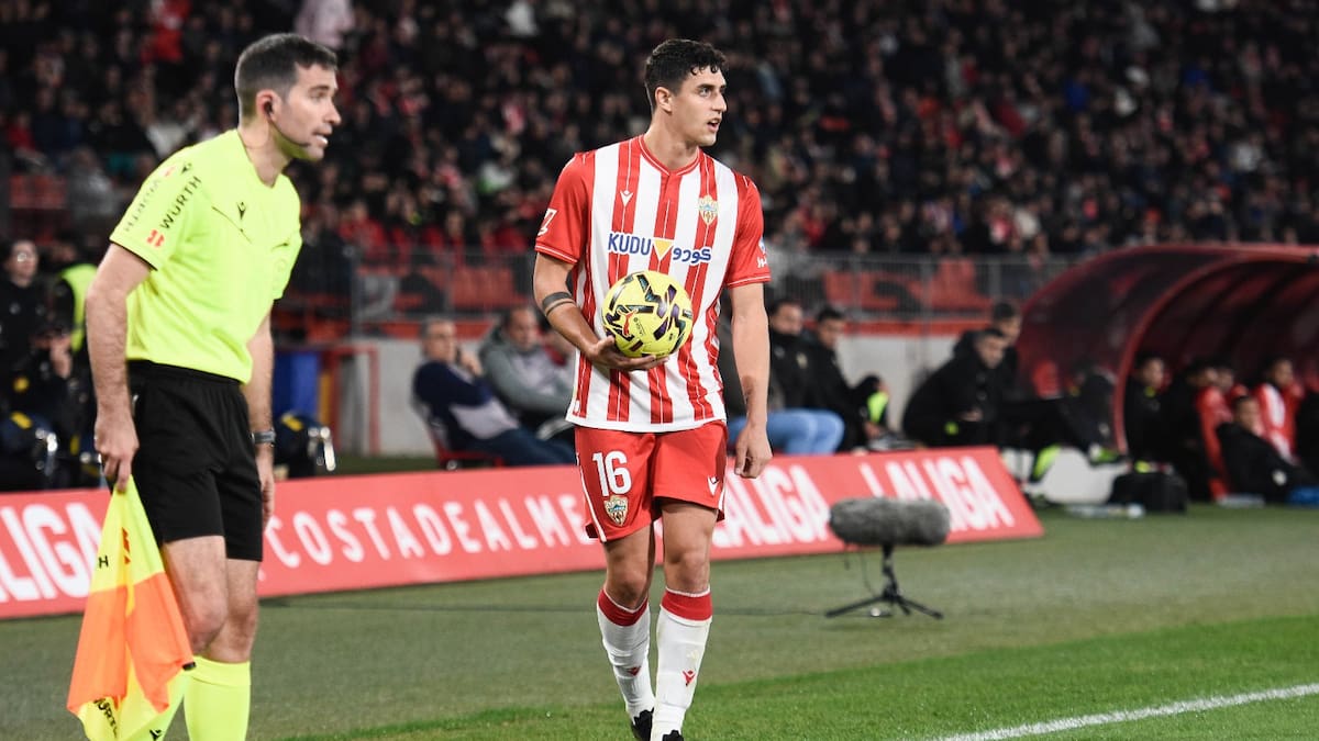 Luna tiene un sueño gigante en el Almería: “Ahora mismo estamos cerca”