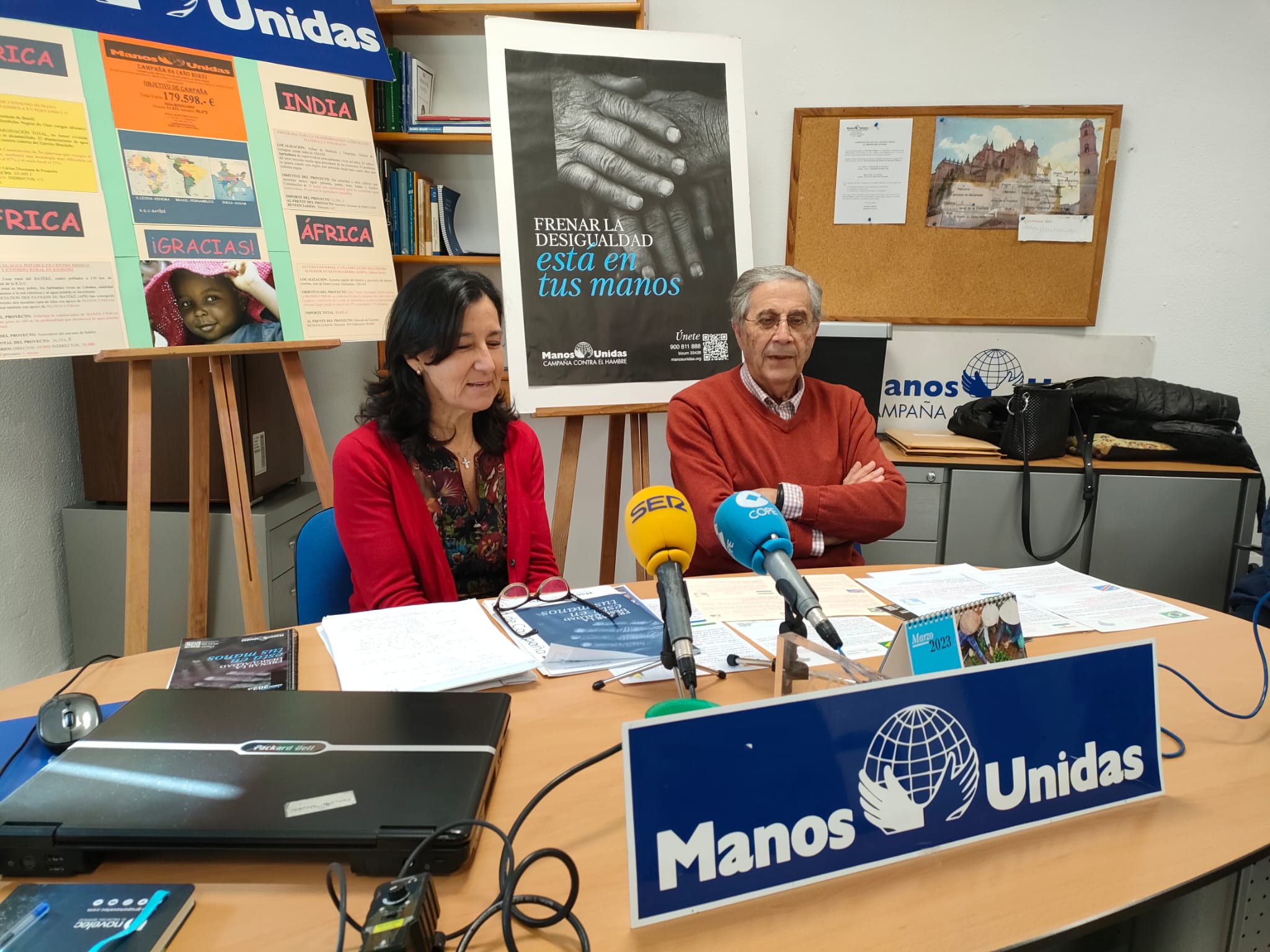 Elisa Montes, delegada de Manos Unidas, junto a Sebastián Castillo, responsable de estos proyectos / R.J