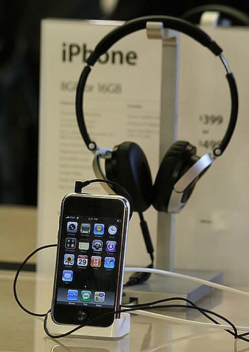 La web española del teléfono de Apple registró 11.000  interesados en comprarlo en sus primeras cuatro horas