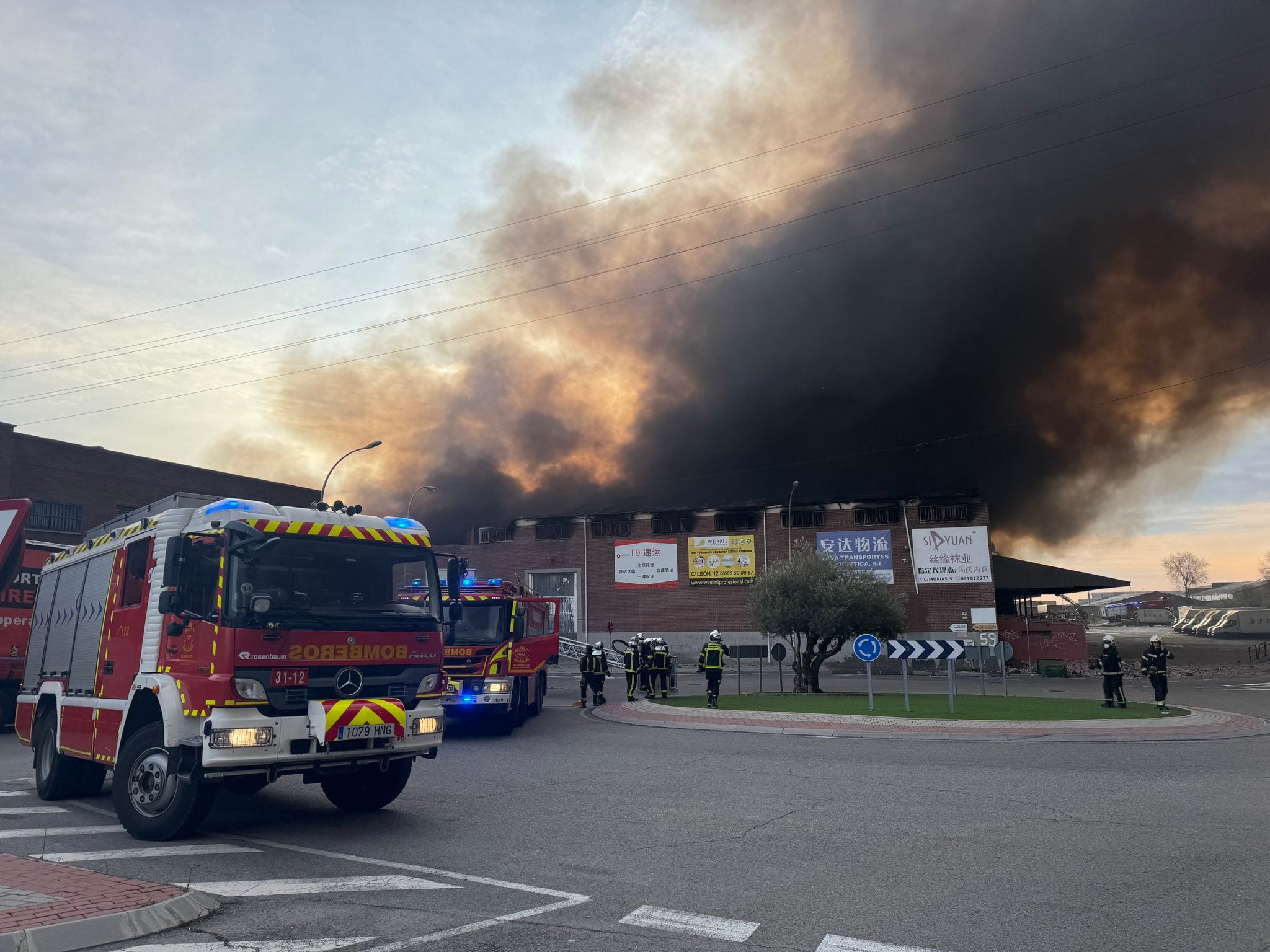 El incendio en el polígono Cobo Calleja de Fuenlabrada