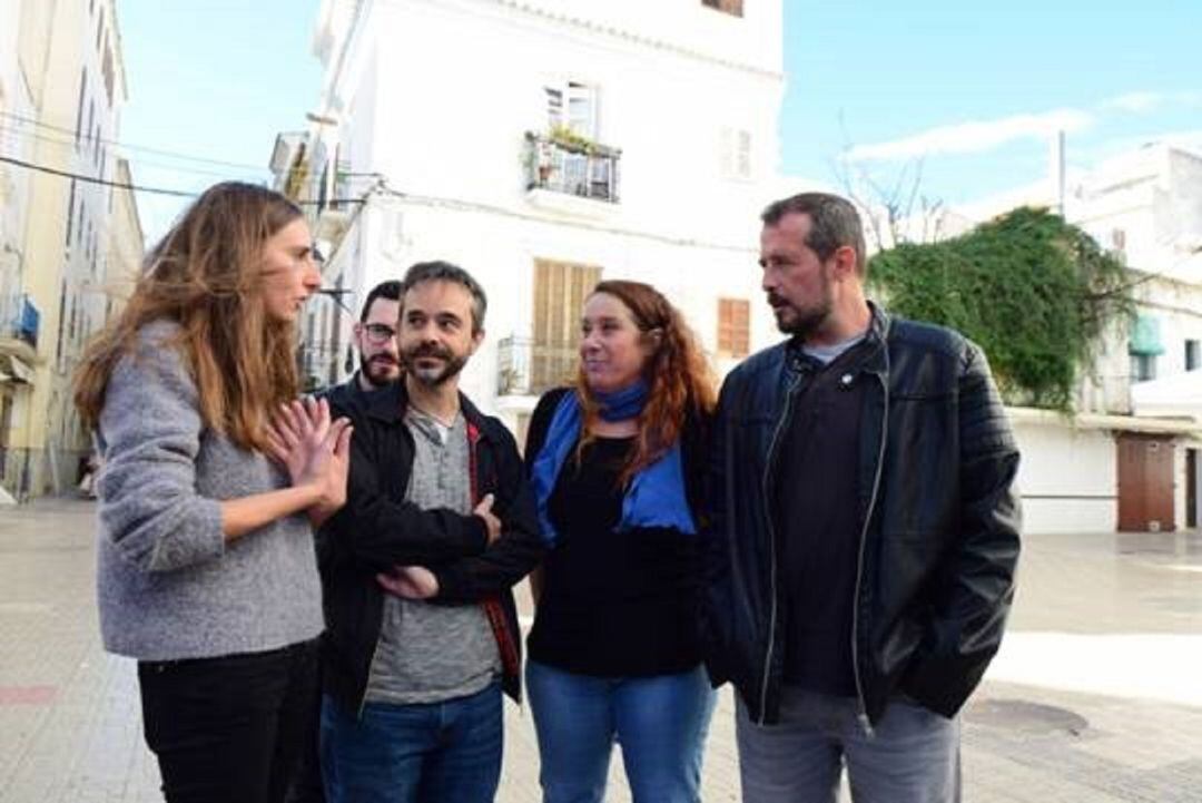 Lucía Muñoz con los candidatos pitiusos