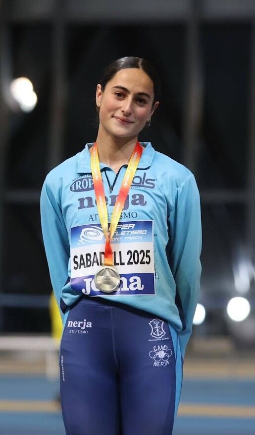 La atleta del Trops Cueva de Nerja María Hernández, medalla de plata en el Campeonato de España short track sub 23, en 60 metros lisos
