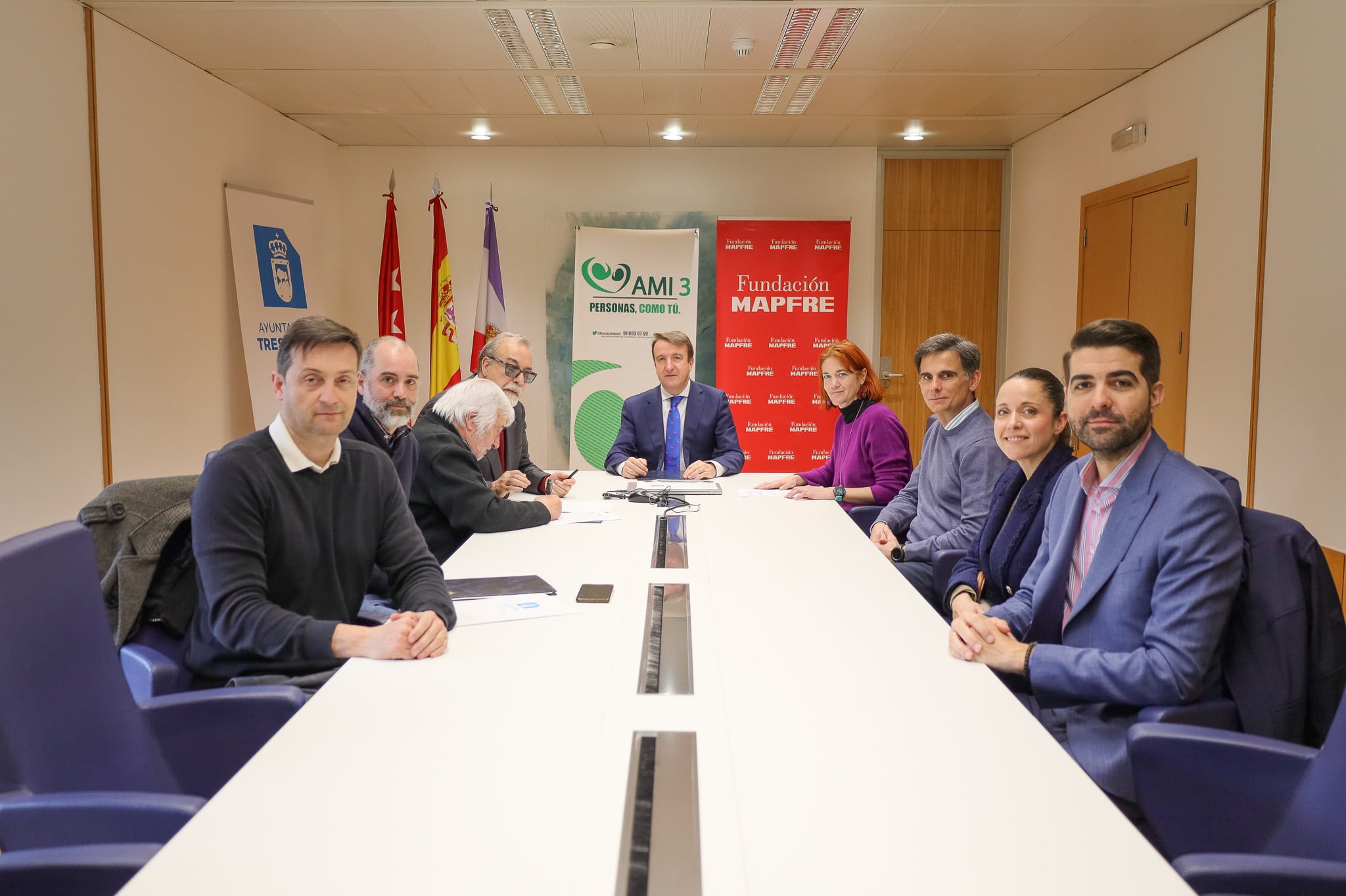 El programa permite a jóvenes con discapacidad intelectual realizar labores prácticas en el Ayuntamiento, como ayudantes de gestión y servicios comunes y como personal auxiliar de control de accesos