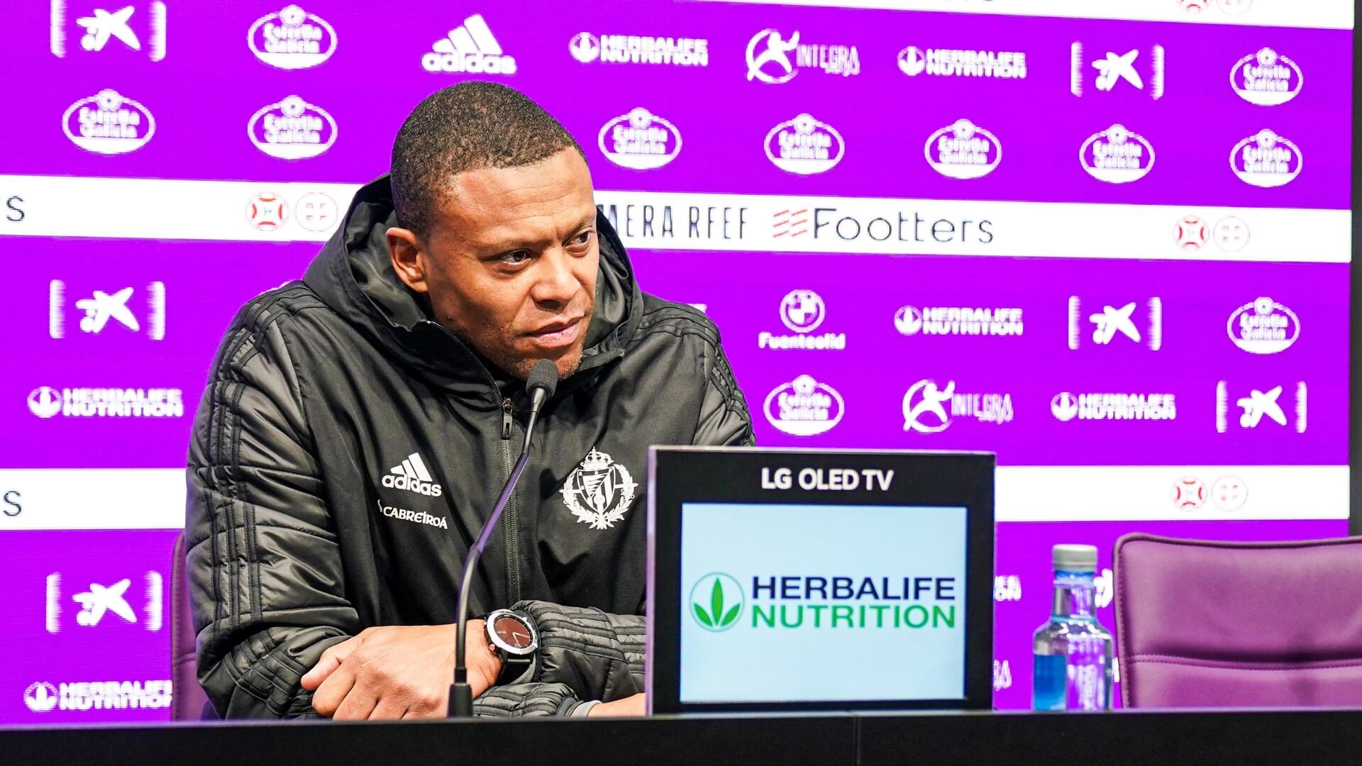 Julio Baptista es el entrenador del Promesas desde 2021