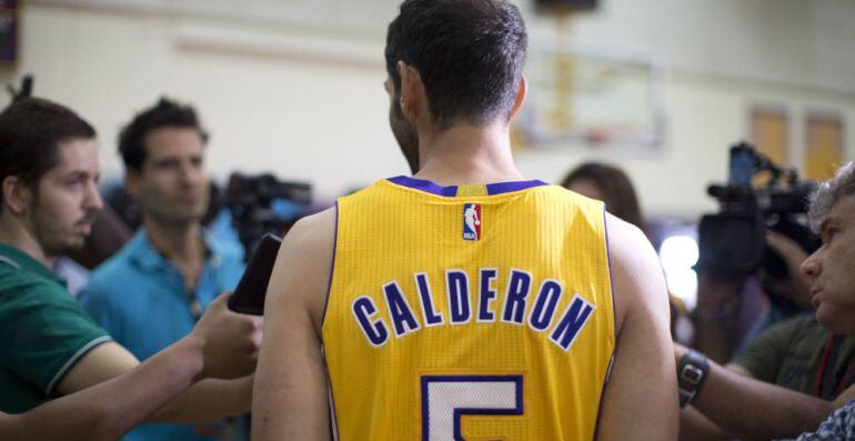 José Calderón, en el mediaday de los Lakers la pasada temporada