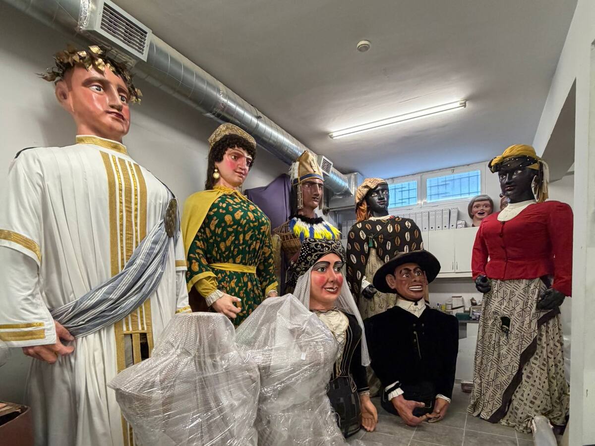 El Ayuntamiento restaura los gigantones de Segovia después de veinte años