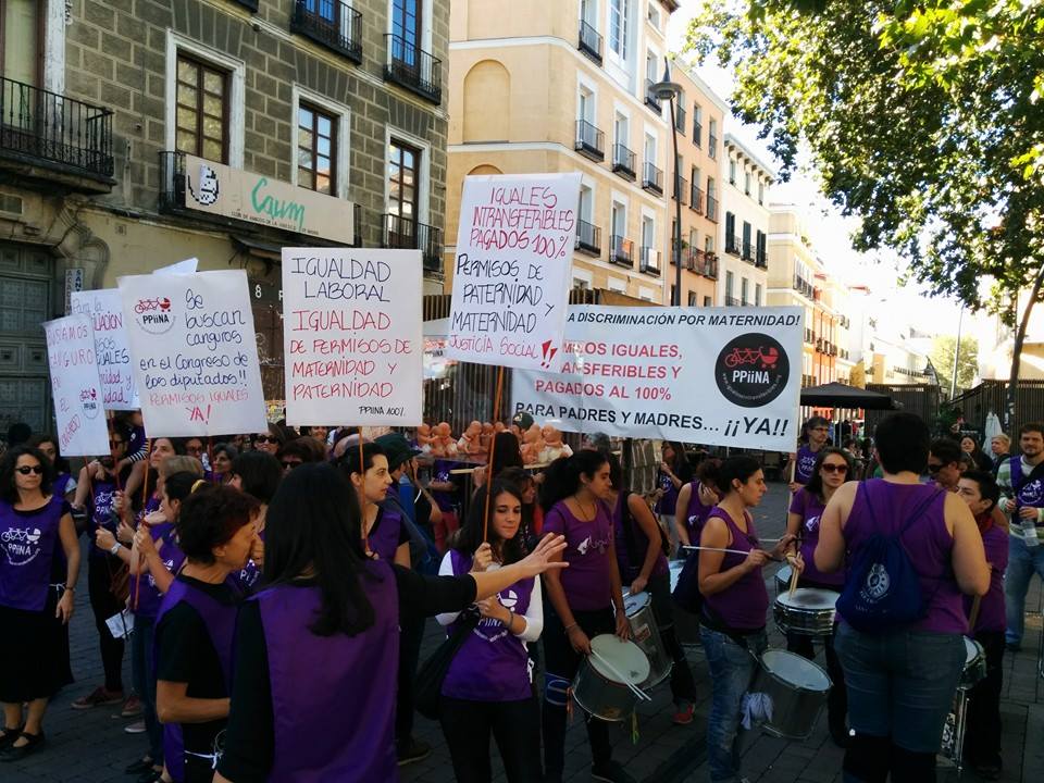 Manifestación de mujeres por la conciliación familiar y laboral