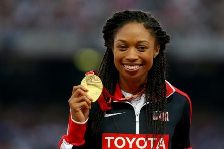 Allyson Felix posa tras la final de 400 metros en Pekín 2015. 