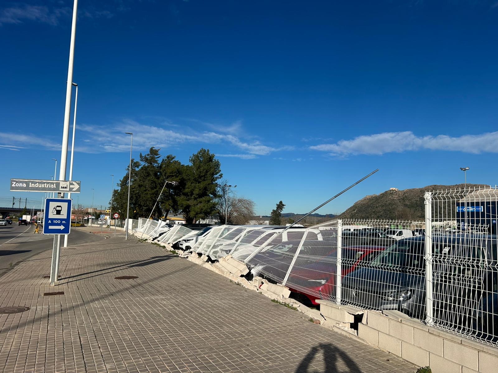 Rachas huracanadas causan destrozos en el casco urbano y término de Xàtiva