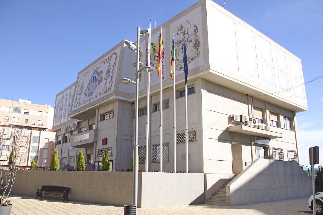 Imagen exterior del Ayuntamiento de l&#039;Alcora