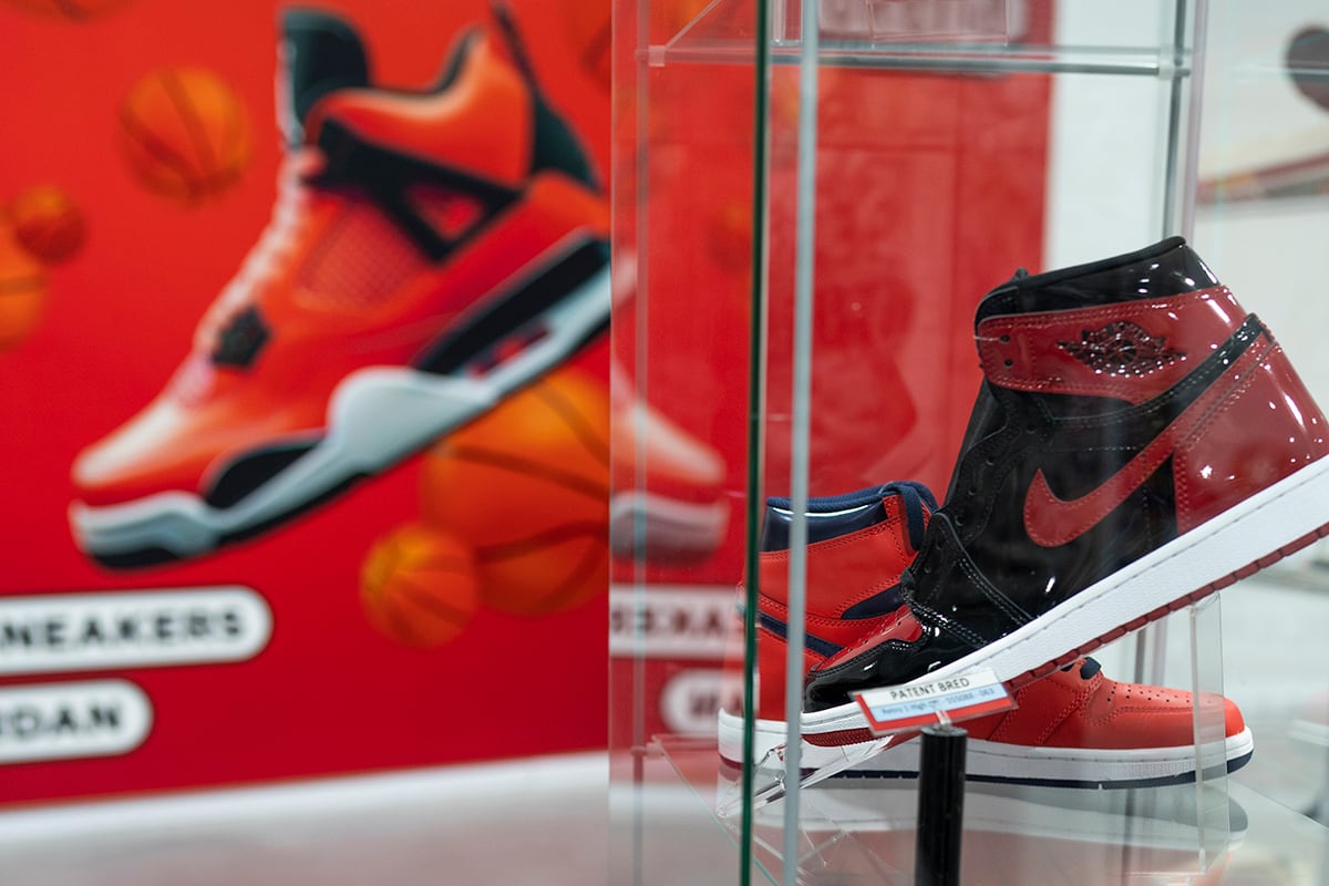 Exhibición de sneakers de Michael Jordan en Arena Multiespacio