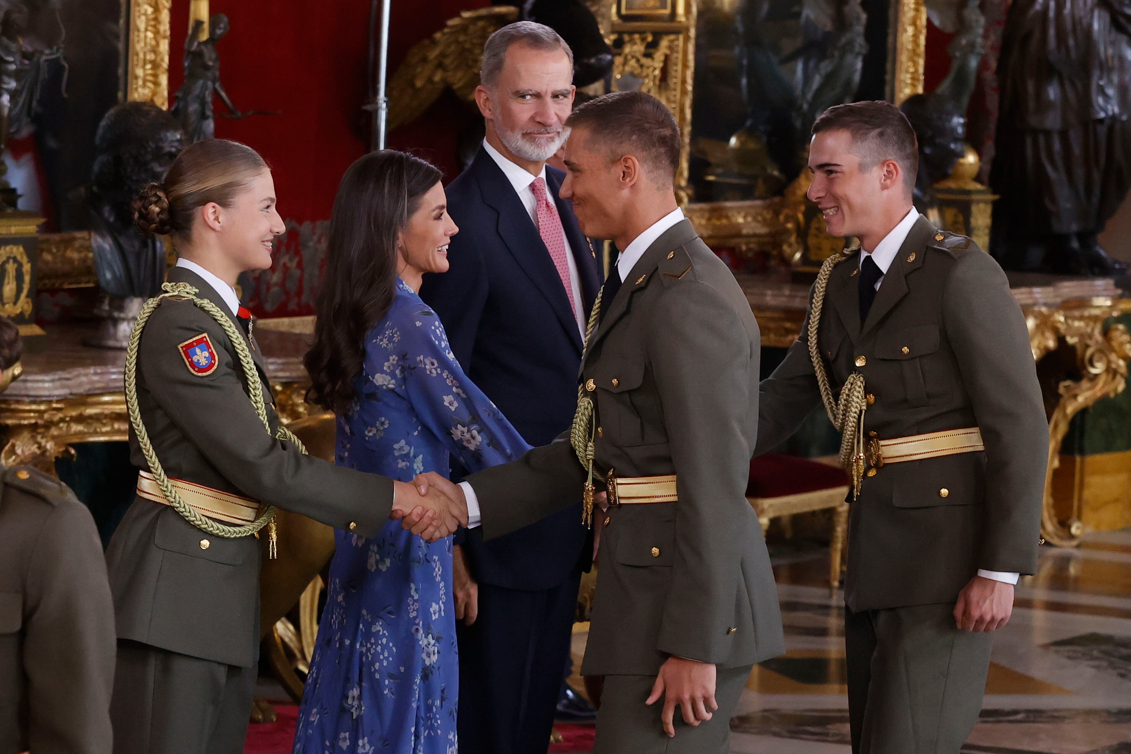 La princesa Leonor junto a los reyes Felipe VI y Letizia.