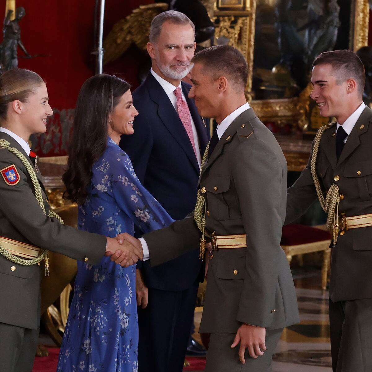 El análisis de un experto sobre el gesto entre Leonor y un compañero de Academia y otras noticias que leíste en octubre de 2023