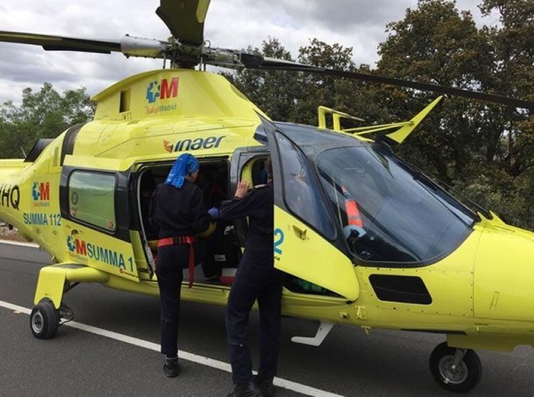 Un helicóptero del 112 atiende a los heridos en un accidente | 112 Comunidad de Madrid