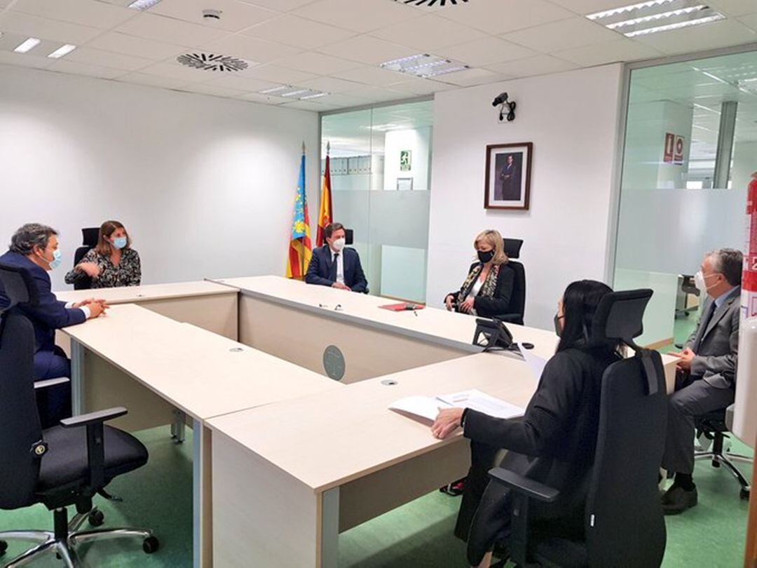 La consellera de Justicia, Gabriela Bravo, en la reunión que ha mantenido este viernes con los responsables de los órganos judiciales de la provincia de Alicante.