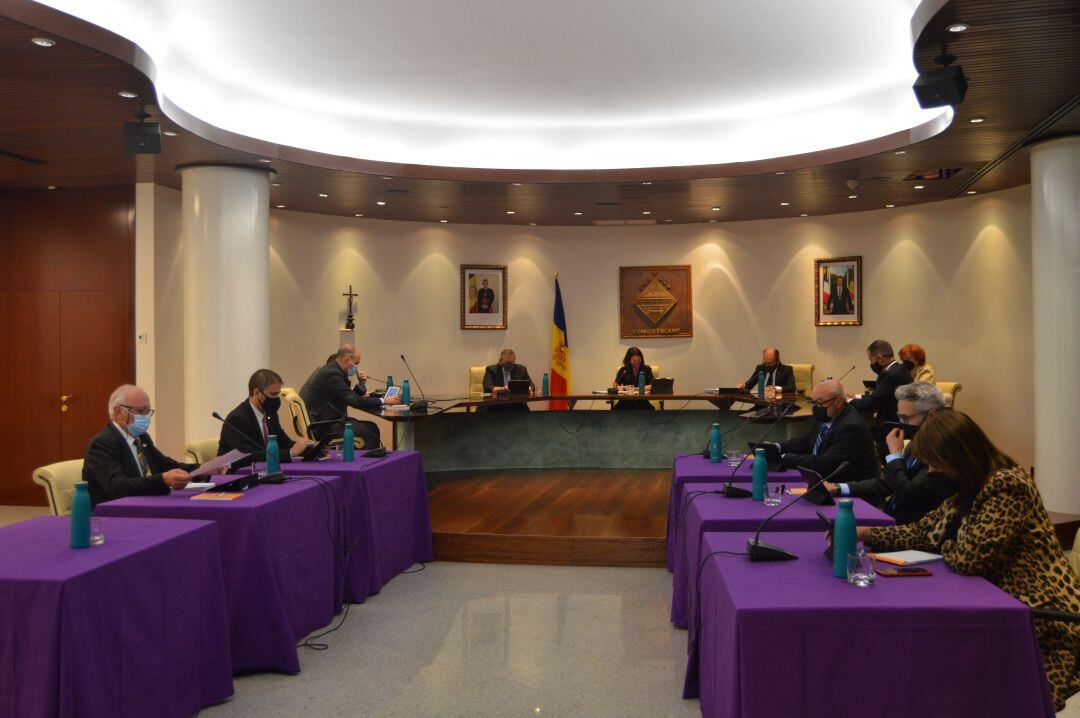 Un moment de la sessió de consell de comú celebrada aquest dijous.