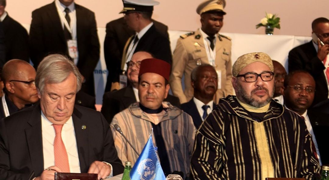 El secretario general de la ONU, Antonio Guterres y el rey de Marruecos, Mohammed VI, en una cumbre en noviembre de 2017. 