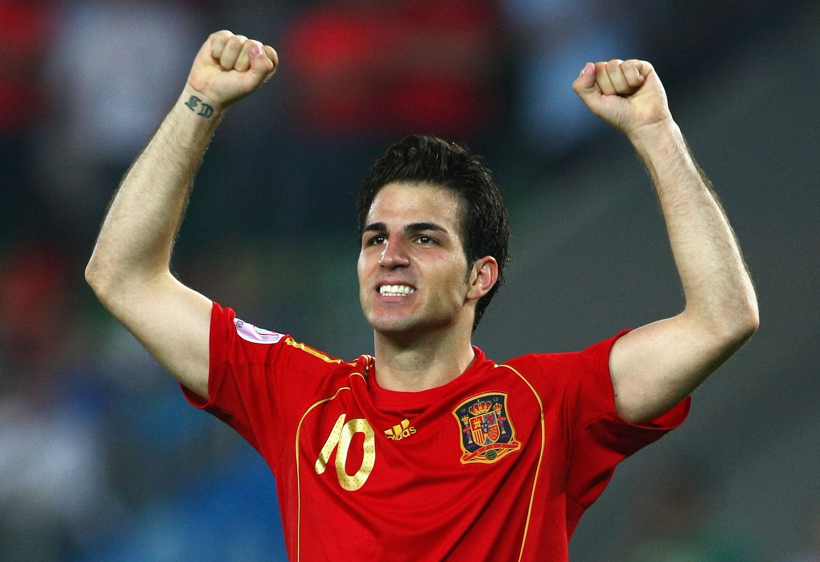 Cesc Fabregas celebra su penalti en los cuartos de final de la Eurocopa 2008 ante Italia