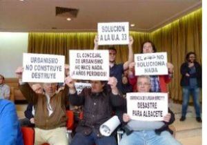 Vecinos protestan contra la política urbanística del Ayuntamiento