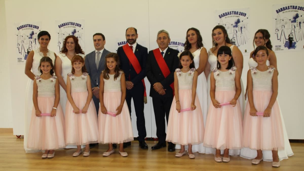 Barbastro despide a las damas mayores e infantiles de las fiestas de 2019
