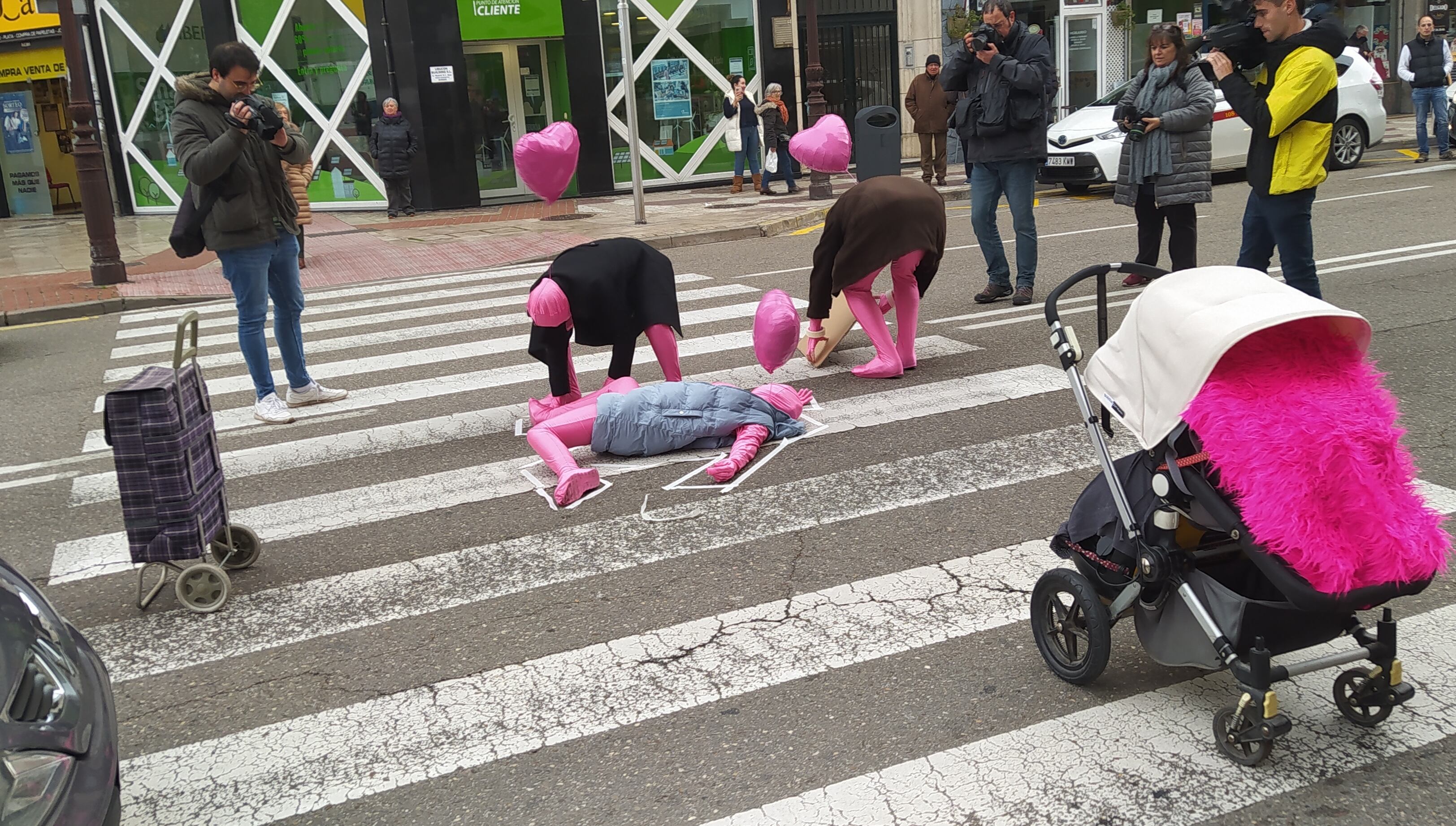 Recreación de un atropello para la campaña de sensibilización &#039;Solo tenemos un vida&#039;