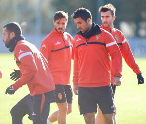 La plantilla del Real Zaragoza entrenándose en la Ciudad Deportiva